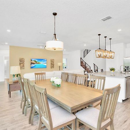 Stunning 9Br Home - Family Resort With Private Pool, Hot Tub, Games Room And Bbq! คิสซิมมี ภายนอก รูปภาพ
