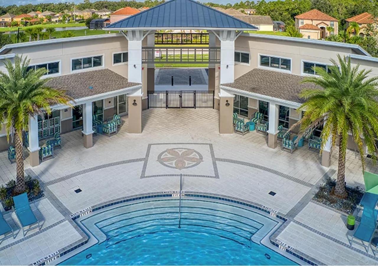 Stunning 9Br Home - Family Resort With Private Pool, Hot Tub, Games Room And Bbq! คิสซิมมี ภายนอก รูปภาพ